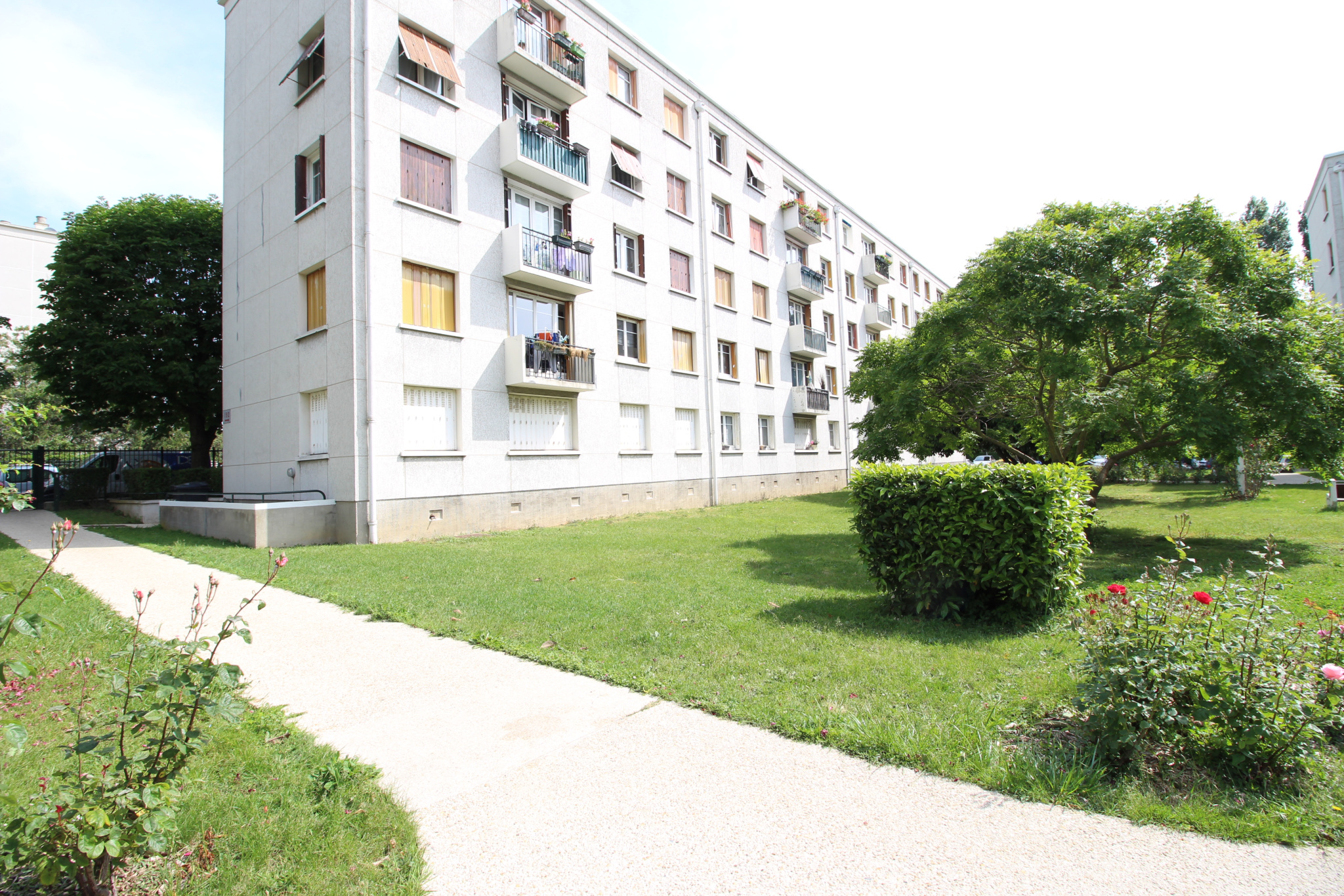 vente CHAMPIGNY - LE MAROC PROCHE CENTRE VILLE